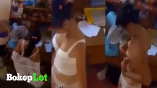 Bokep SMP ngintip bocil ganti baju