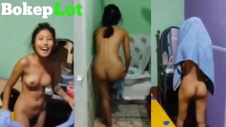 Bokep SMP bocil ajak ngewe adek baru selese mandi
