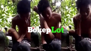 Bokep bocil SMP ngewe di pinggir kali teriak kesakitan