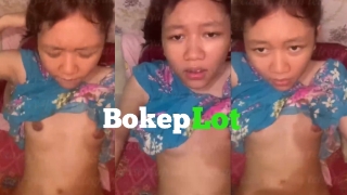 Bokep SMP adik bocil polos di entod kakak sebelum tidur